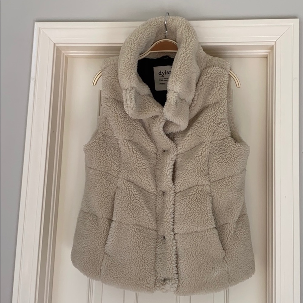 Dylan faux fur vest